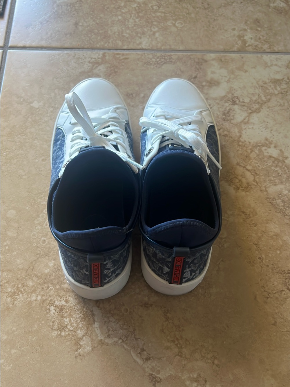 Michael Kors Sneakers sz 7.5 - Picture 4 of 4